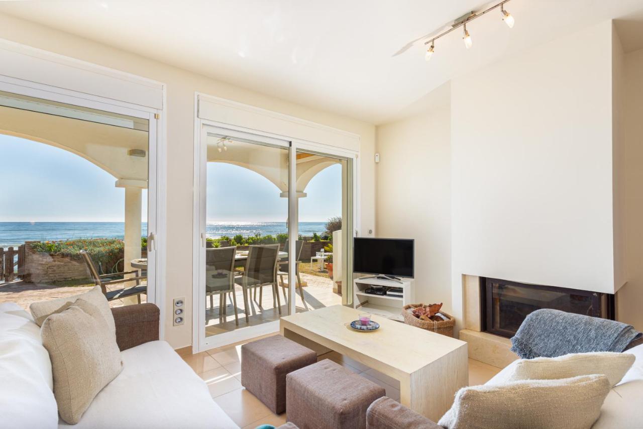 Charming Villa On The Seafront 마르베야 외부 사진